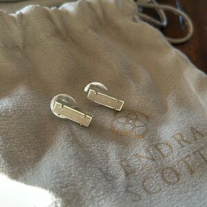 Kendra Scott Bar studs